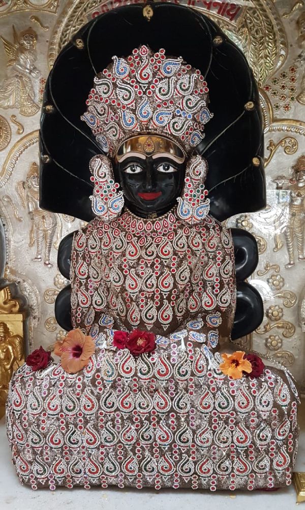 Gruh Jinalay Mulnayak Shri Uvasaggaharam parshwanath Bhagwan